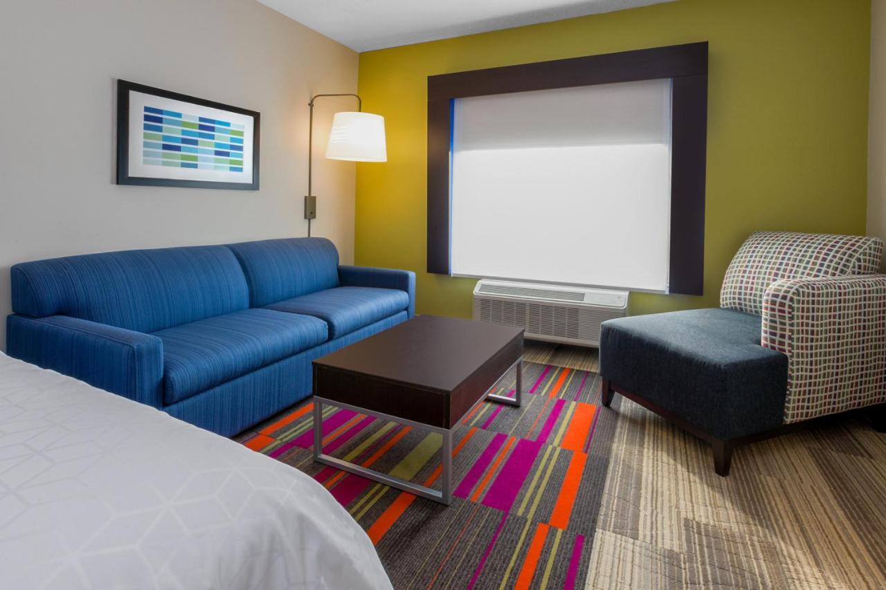 Holiday Inn Express Hotel & Suites Woodhaven By Ihg Exterior photo
